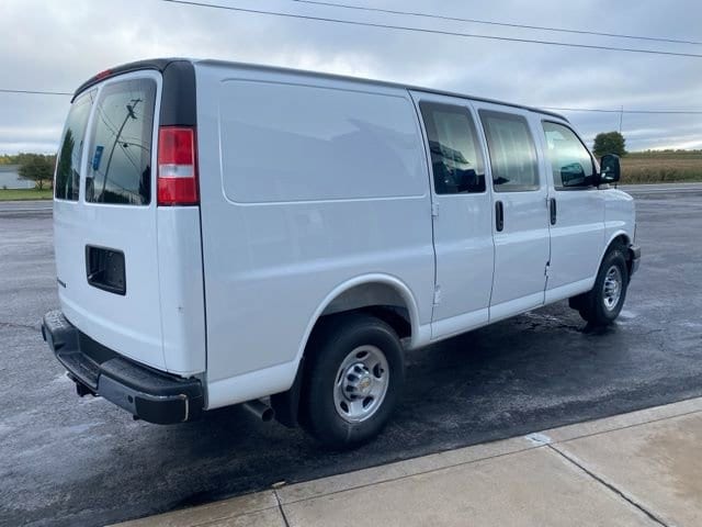 2025 Chevrolet Express Cargo Work Van - Photo 6