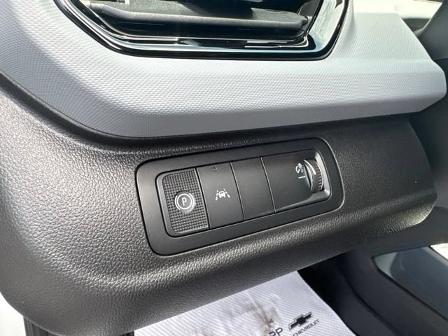 2027 Chevrolet Bolt LT - Photo 11
