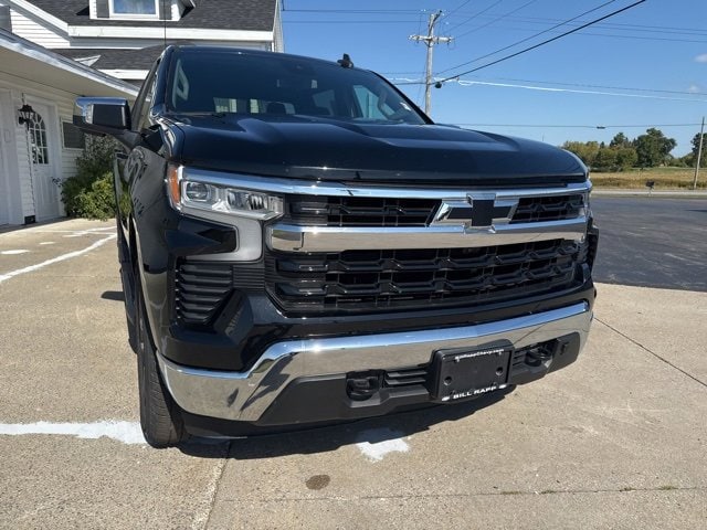 Used 2022 Chevrolet Silverado 1500 LT with VIN 1GCUDDET8NZ578933 for sale in Ogdensburg, NY