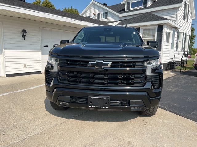 2023 Chevrolet Silverado 1500 RST photo 2