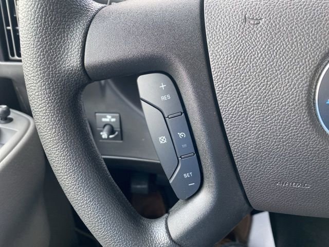 2025 Chevrolet Express Cargo Work Van - Photo 11