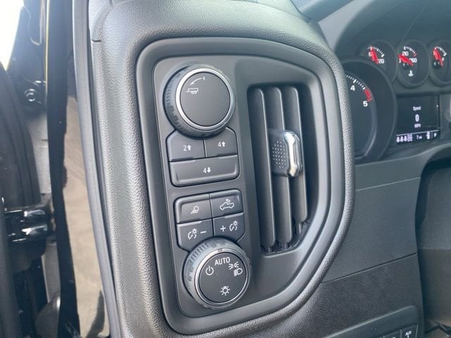 2025 Chevrolet Silverado 2500 HD Custom - Photo 18