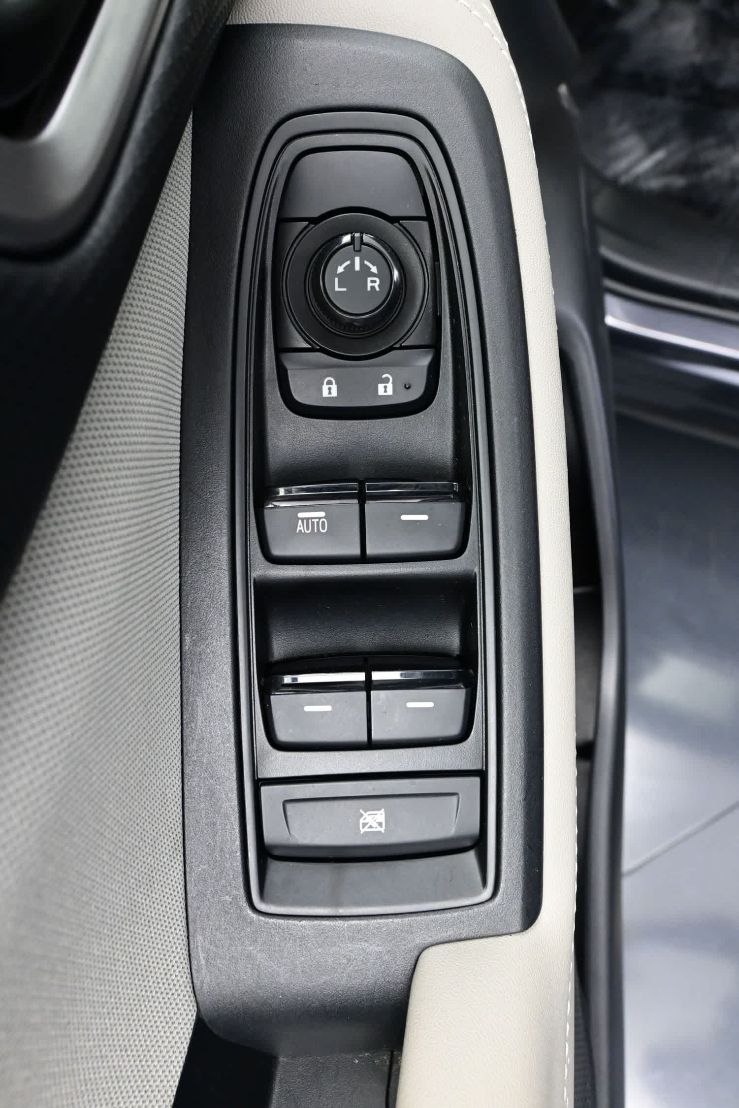 2023 Subaru Forester Base - Photo 6