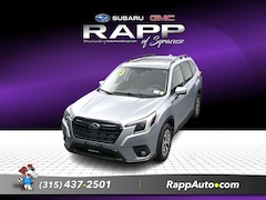 2023 Subaru Forester Premium CVT