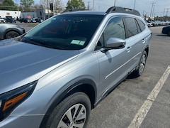 2022 Subaru Outback Premium CVT