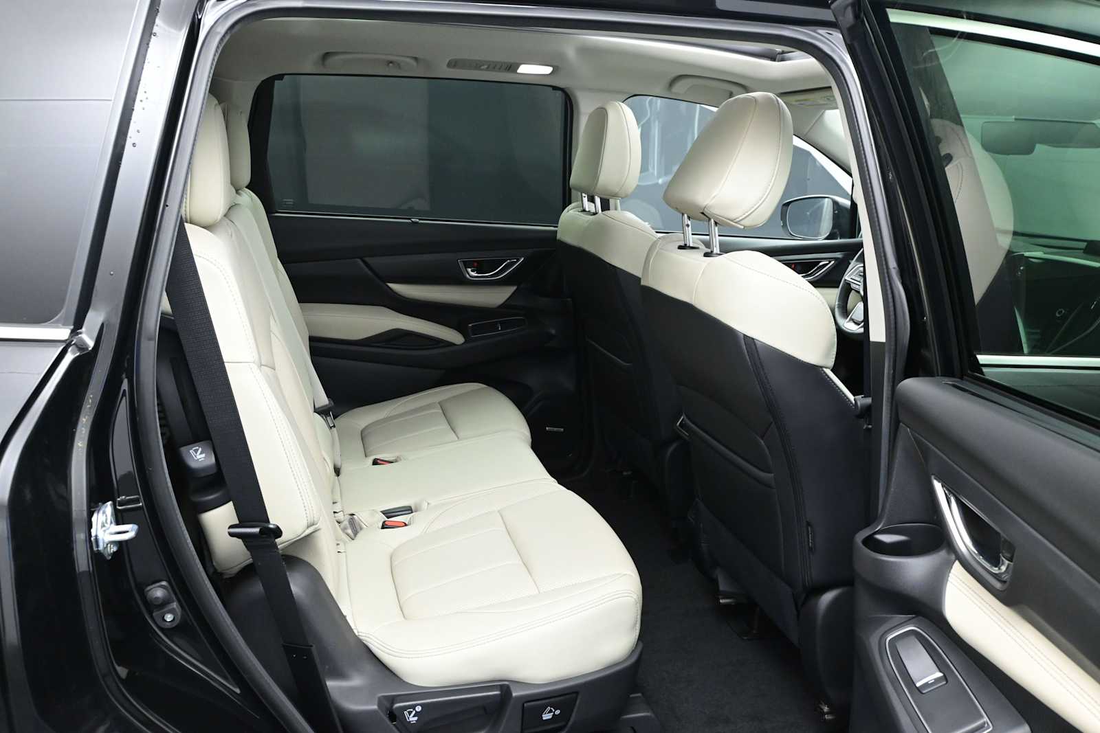 2025 Subaru Ascent Limited - Photo 17