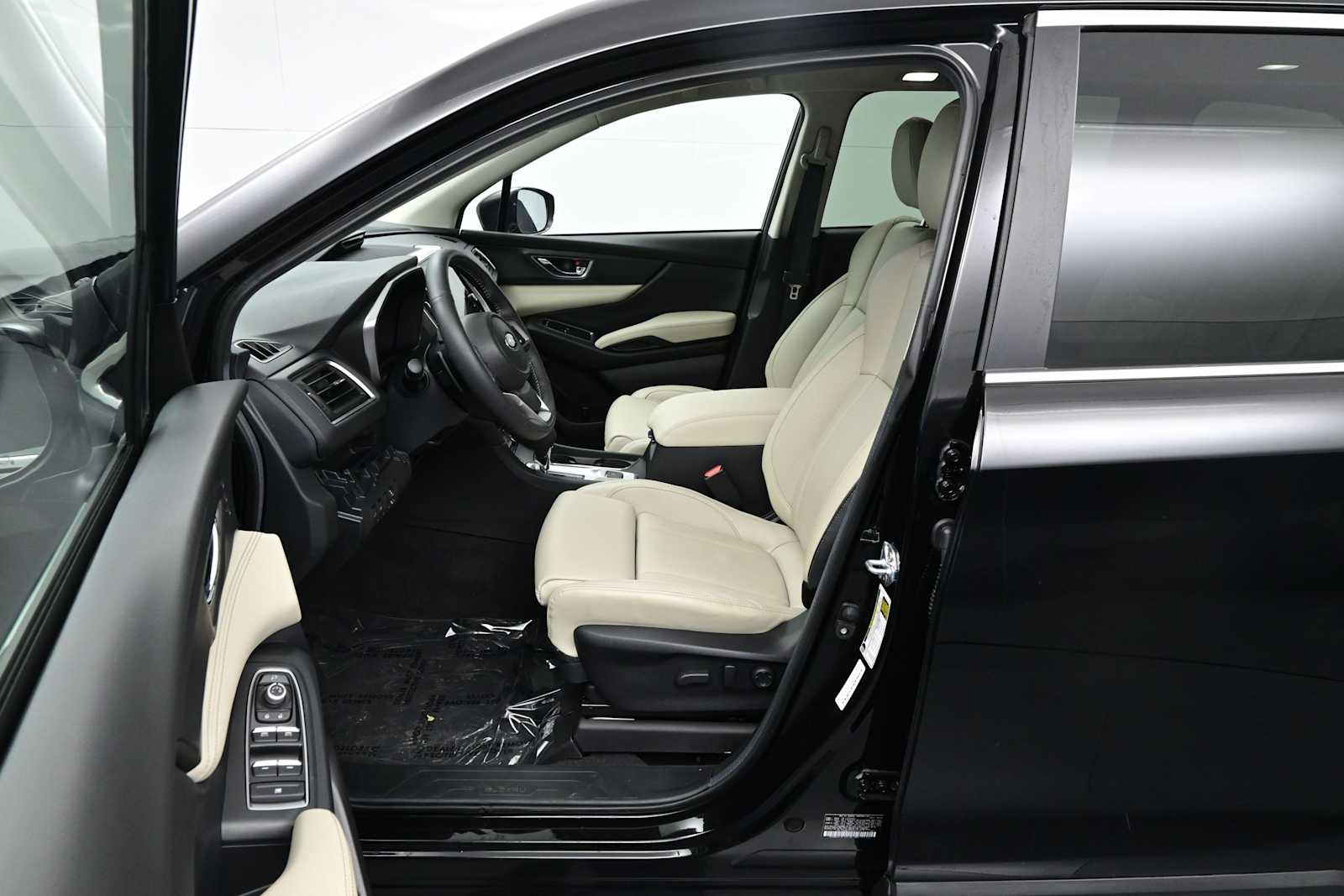 2025 Subaru Ascent Limited - Photo 7