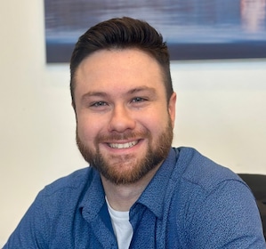 Staff member Ryan M from 7c708338130f