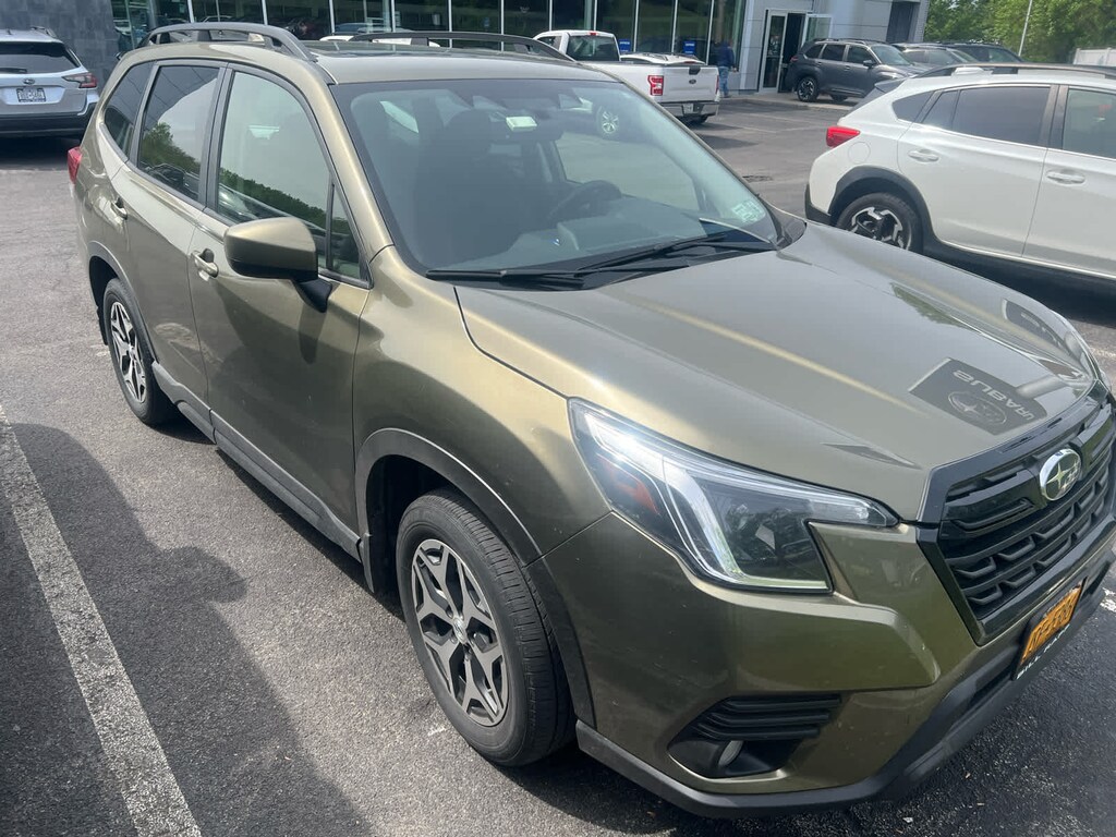 Used 2023 Subaru Forester Premium CVT