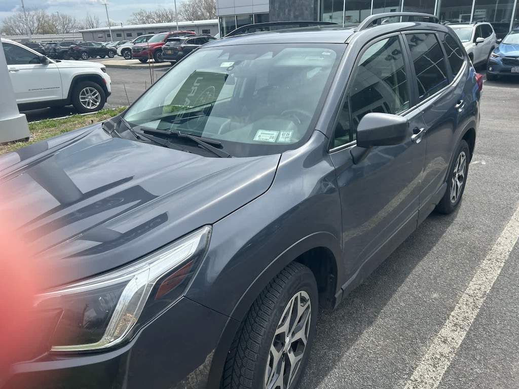 Certified 2022 Subaru Forester Premium CVT