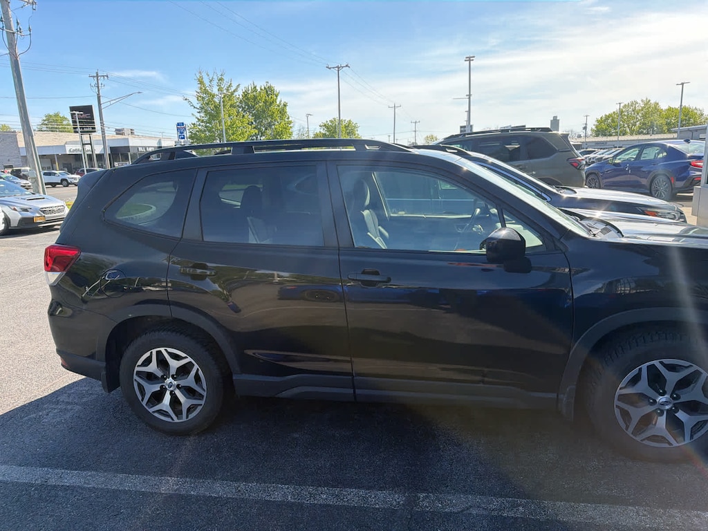 Used 2023 Subaru Forester Premium CVT