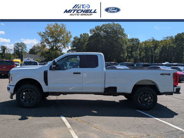 2026 Ford F-350 Super Duty XL - Photo 6