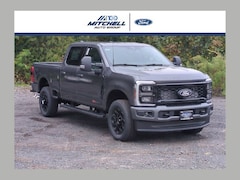 2027 Ford F-350 XLT Super Duty Truck Crew Cab