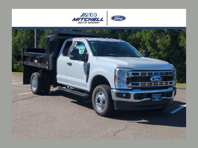 2027 Ford F-350 Super Duty Chassis Cab XL