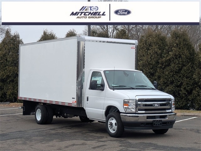2026 Ford E-450 Cutaway Truck 