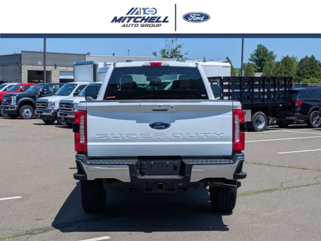 New 2026 Ford F-350 Lariat Super Duty Truck Crew Cab