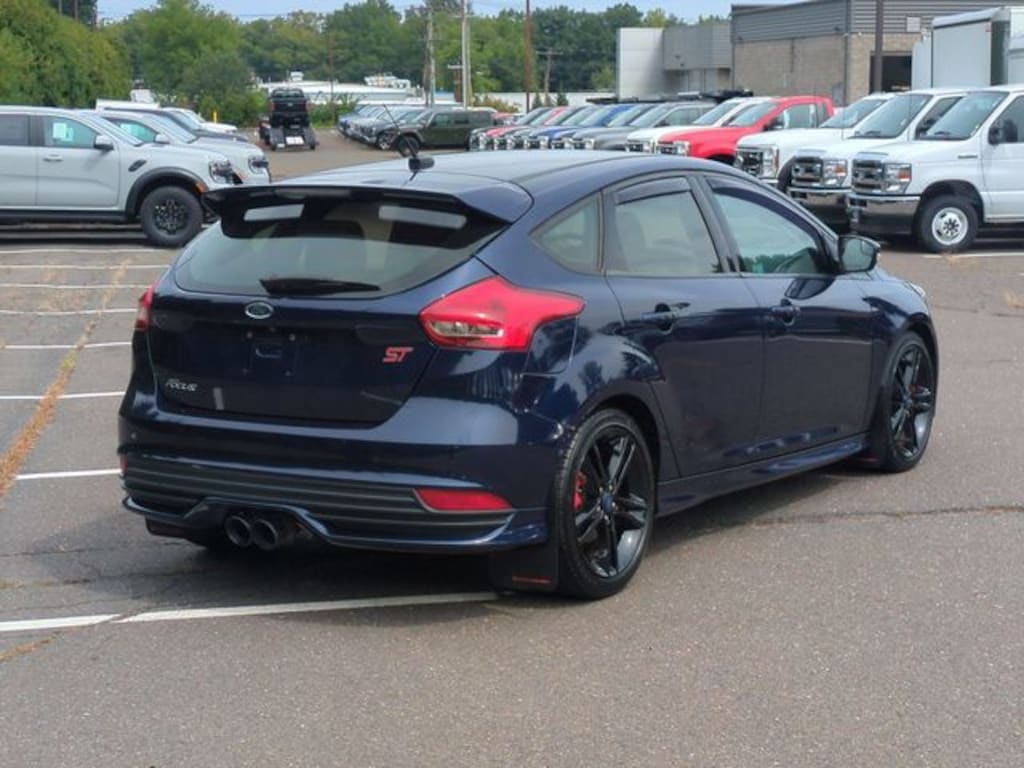 Certified 2017 Ford Focus Base Cars