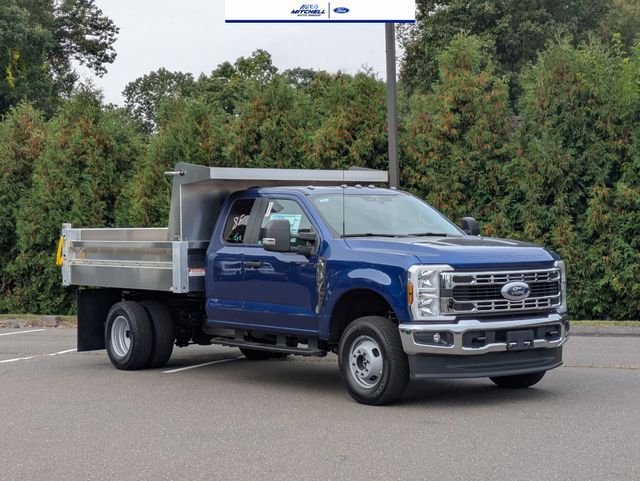 2026 Ford F-350 Chassis TRUCK 