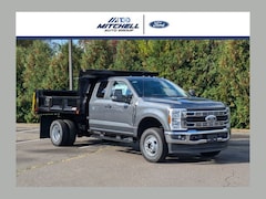 2026 Ford F-350 Chassis Upfitted w/ Dump Body Truck Super Cab