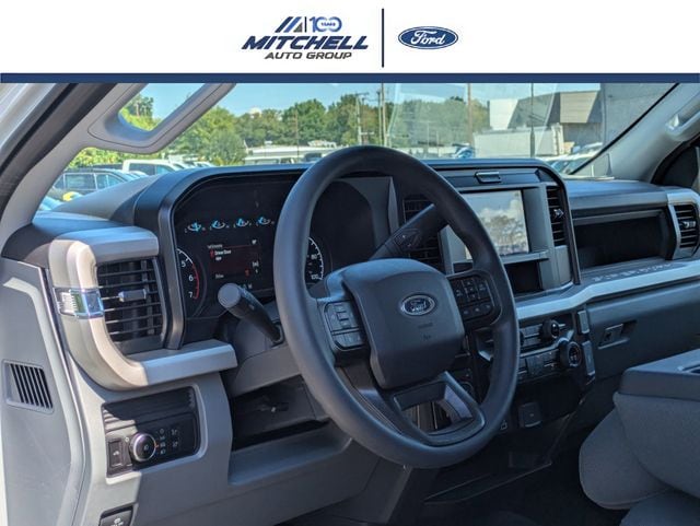 2026 Ford F-350 Super Duty XL - Photo 13
