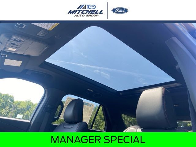 2026 Ford Explorer ST-Line - Photo 13