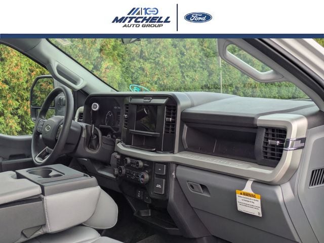 2025 Ford F-550 Super Duty Chassis Cab XL - Photo 27