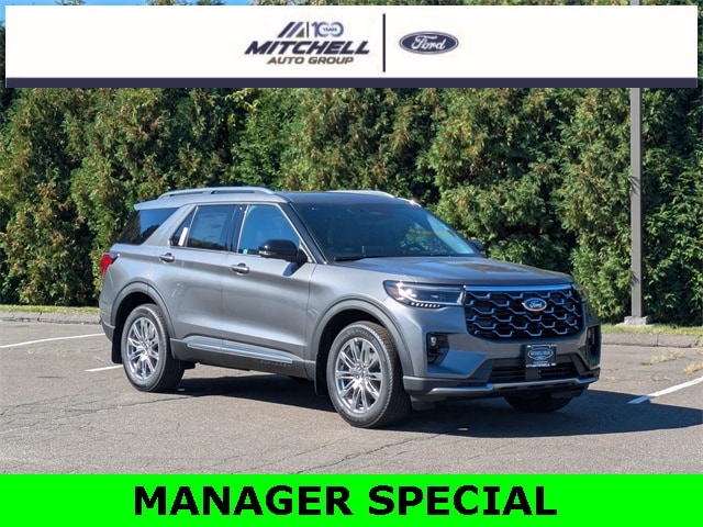 2025 Ford Explorer Platinum's photo