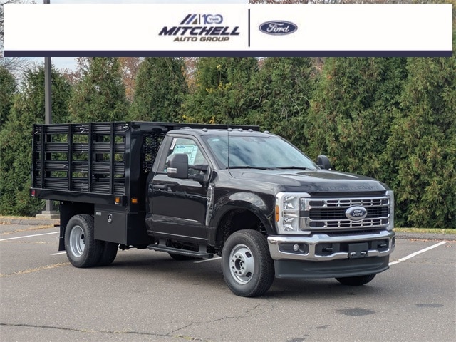 2026 Ford F-350 Chassis Truck Regular Cab 