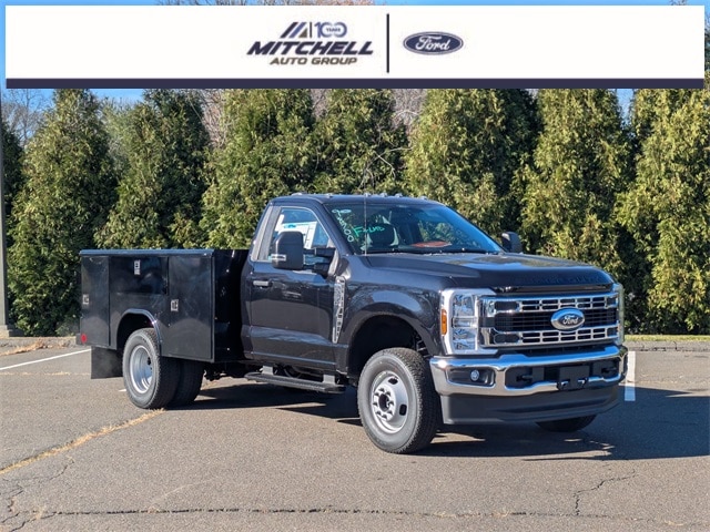 2026 Ford F-350 Chassis Truck Regular Cab 