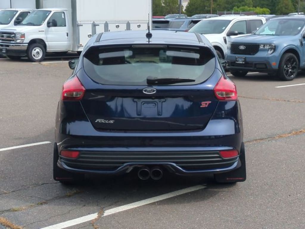 Certified 2017 Ford Focus Base Cars