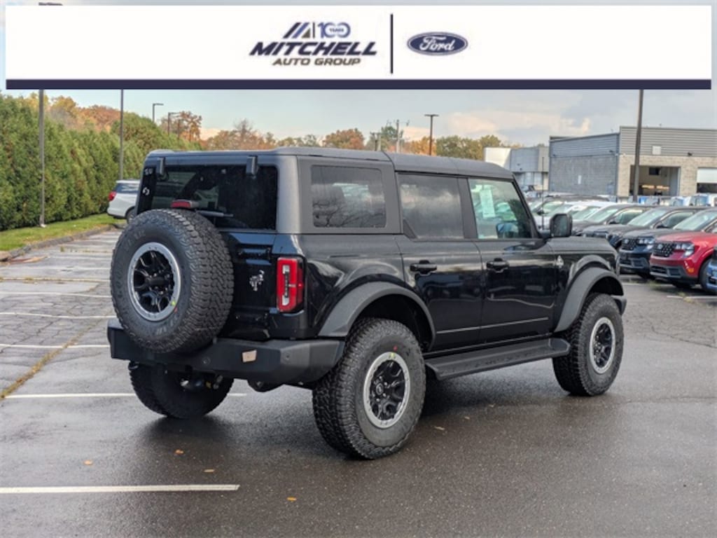 New 2025 Ford Bronco Outer Banks SUV
