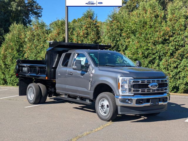 2026 Ford F-350 Chassis TRUCK 