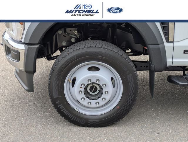 2025 Ford F-550 Super Duty Chassis Cab XL - Photo 10