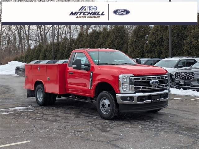 2026 Ford F-350 Super Duty Chassis Cab XL's photo