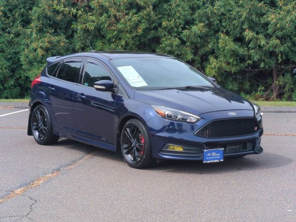 Certified 2017 Ford Focus Base Cars