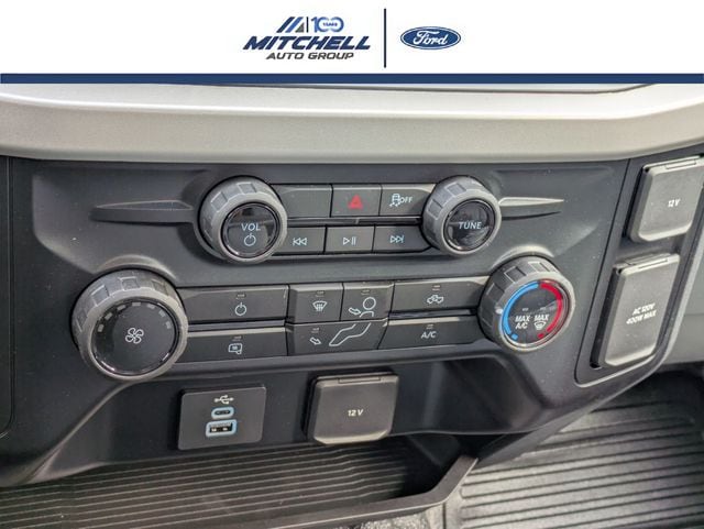 2025 Ford F-550 Super Duty Chassis Cab XL - Photo 20