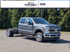 2026 Ford F-350 Chassis Cab Truck Crew Cab