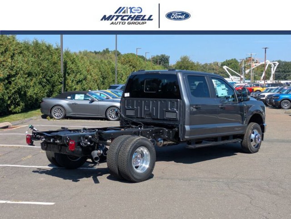 New 2026 Ford F-350 Chassis Cab Truck Crew Cab