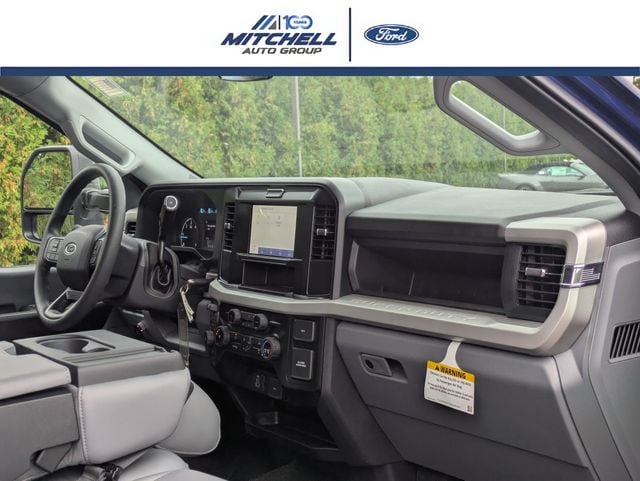 2026 Ford F-350 Super Duty Chassis Cab XL - Photo 30