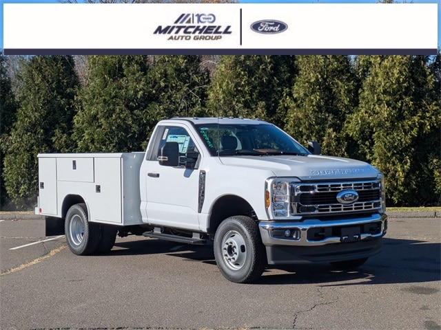 2026 Ford F-350 Chassis Truck Regular Cab 