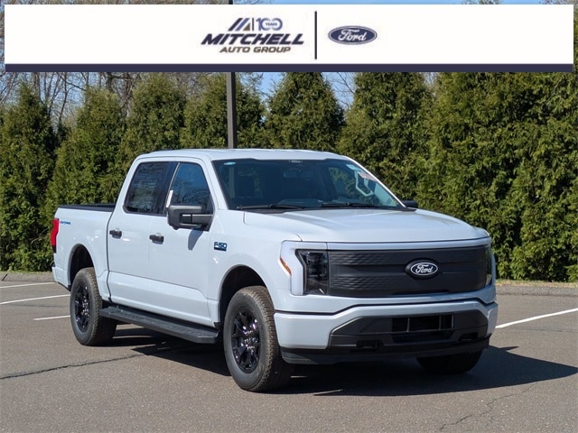 2025 Ford F-150 Lightning XLT's photo