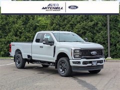 2025 Ford F-350 STX Super Duty Truck Super Cab