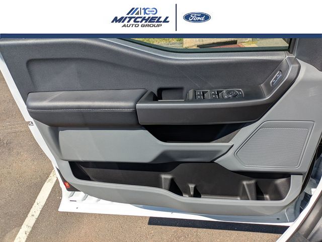 2026 Ford F-350 Super Duty XL - Photo 11