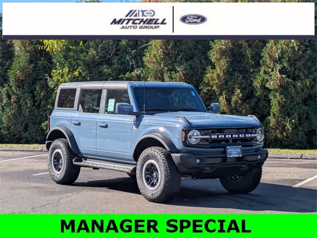 2025 Ford Bronco 4-Door Outer Banks's photo