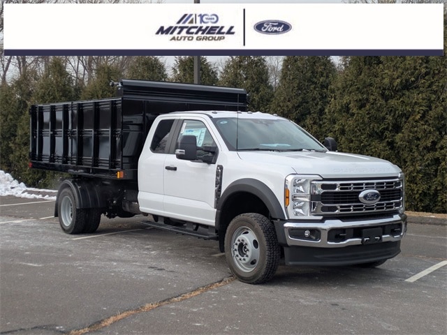 2026 Ford F-550 Super Duty Chassis Cab XL's photo