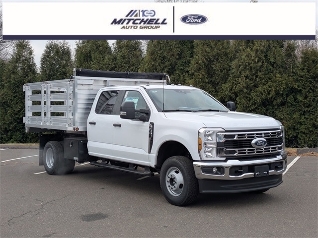2026 Ford F-350 Chassis Truck Crew Cab 