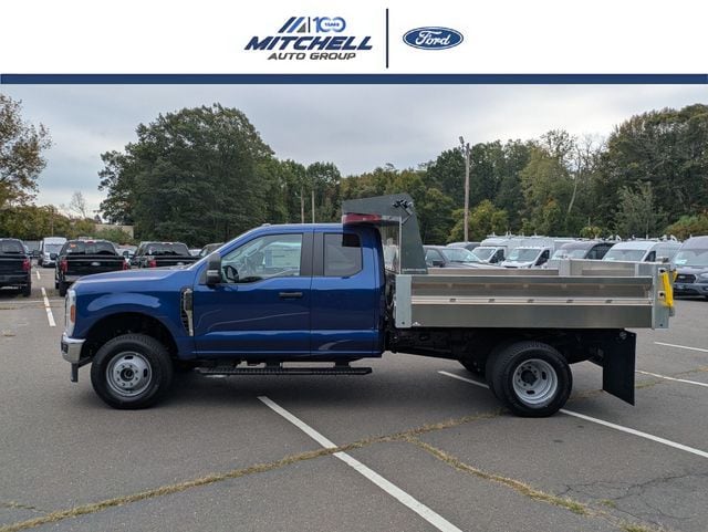 2026 Ford F-350 Super Duty Chassis Cab XL - Photo 6