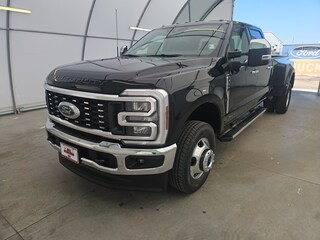 2025 Ford F-350 LARIAT Truck Crew Cab
