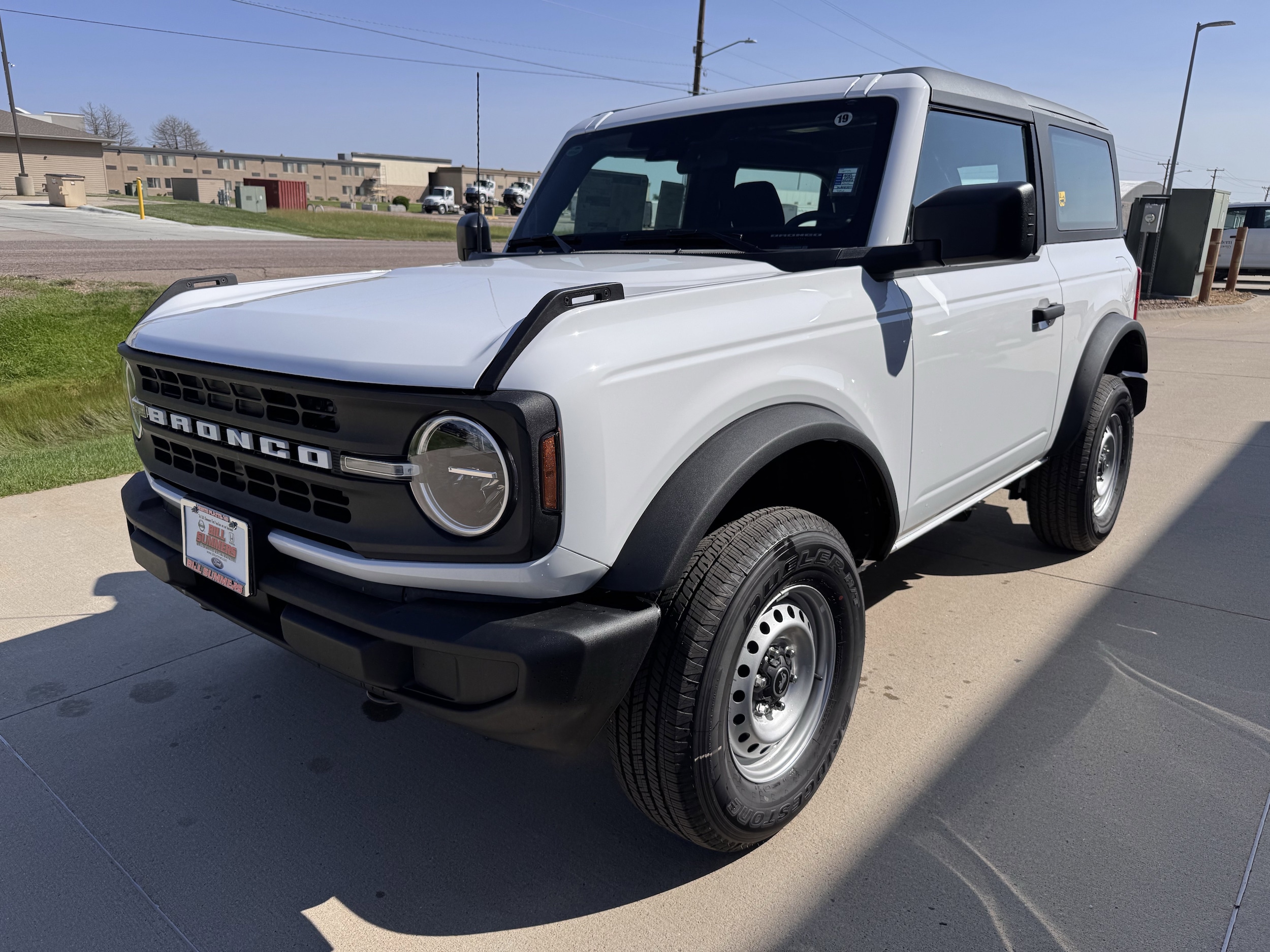 2025 Ford Bronco 2-Door Base's photo