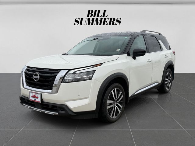 2024 Nissan Pathfinder Platinum 4WD's photo